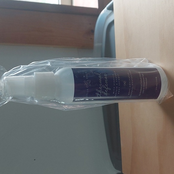Lilla Rose Thermal Defense Spray - Picture 4 of 4